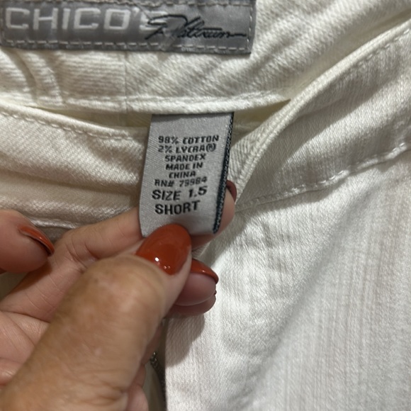 Chico spandex jeans. Short. - Picture 3 of 7